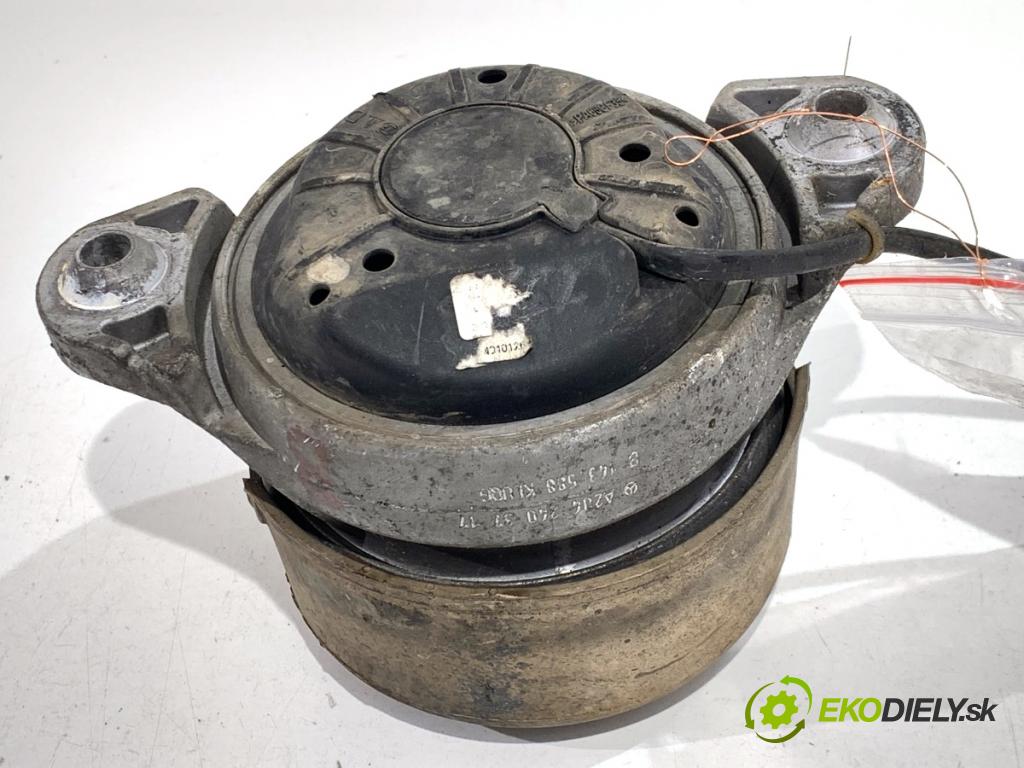 MERCEDES-BENZ X204 SUV 2010 125 kW 220 CDI (204.902) 2143 AirBag Motor A2042403717 (Držiak motora)