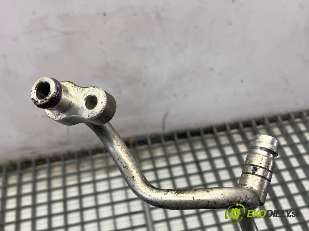 MERCEDES-BENZ X204 SUV 2010 125 kW 220 CDI (204.902) 2143 rúrka klimatizace A2048301516 (Trubka klimatizace)