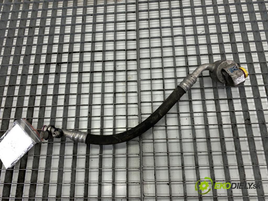 MERCEDES-BENZ X204 SUV 2010 125 kW 220 CDI (204.902) 2143 rúrka klimatizace A2048306915 (Trubka klimatizace)