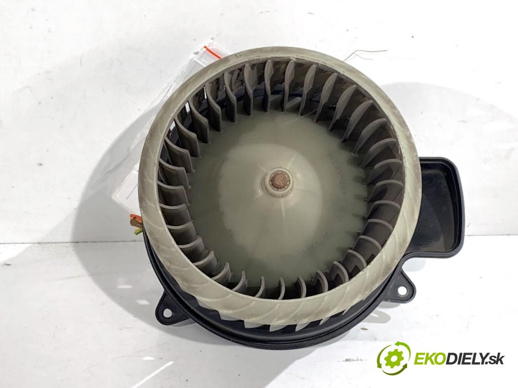AUDI A8 D4 sedan 2011 258 kW 4.2 TDI quattro 4134 ventilátor kúrenia 4H1820021B
