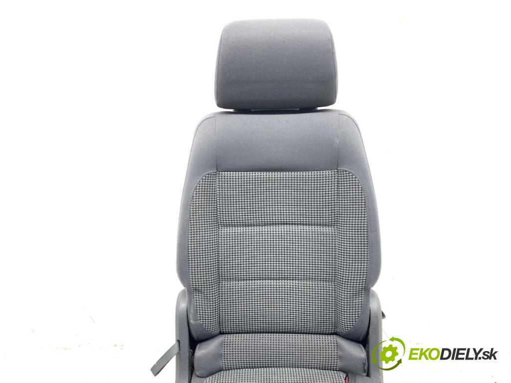VW TOURAN nadwozie wielkoprzestrzenne (MPV) 2005 103 kW 2.0 TDI 1968 Sedadlo zad