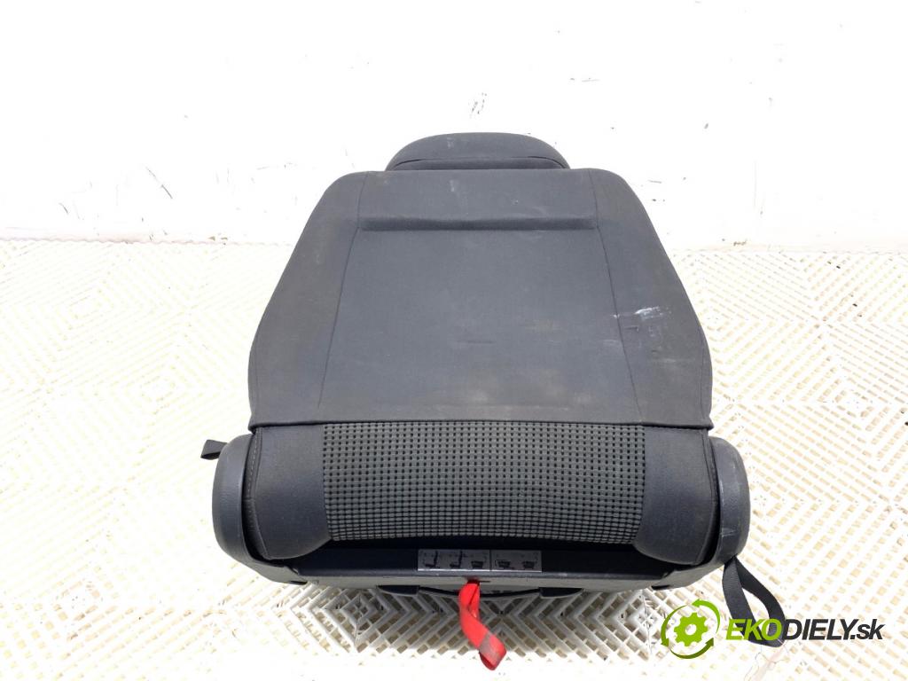 VW TOURAN nadwozie wielkoprzestrzenne (MPV) 2005 103 kW 2.0 TDI 1968 Sedadlo zad