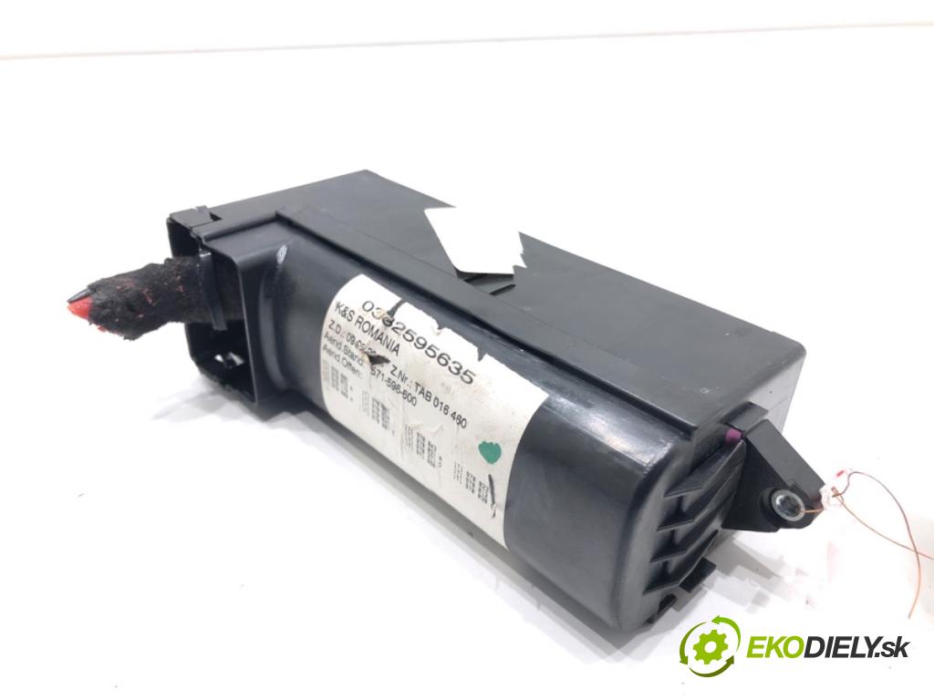 VW TOURAN nadwozie wielkoprzestrzenne (MPV) 2003 74 kW 1.9 TDI 1896 skříňka poistková  (Pojistková skříňka)