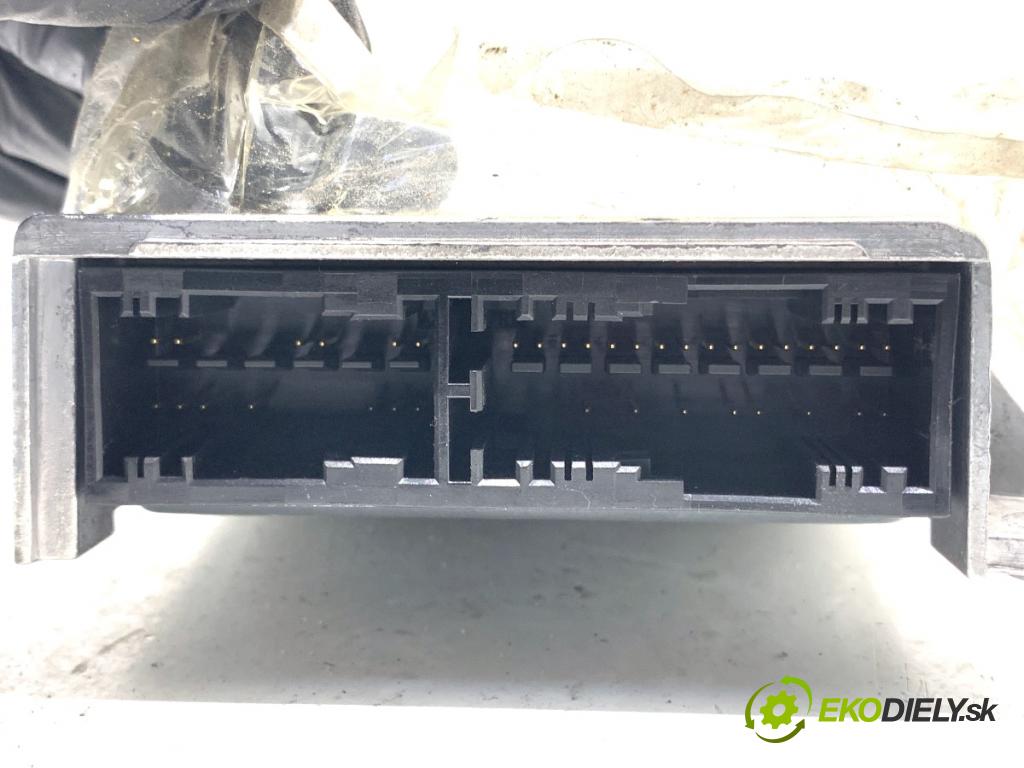 PEUGEOT 508 I sedan 2013 120 kW 2.0 HDi 1997 senzor airbag 9678656380 (Snímač)