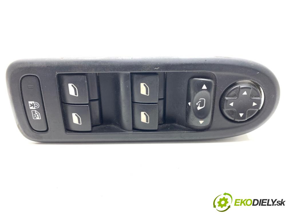 PEUGEOT 508 I sedan 2013 120 kW 2.0 HDi 1997 Prepínač okien 98026370ZD (Prepínacie páčky pod volantom)
