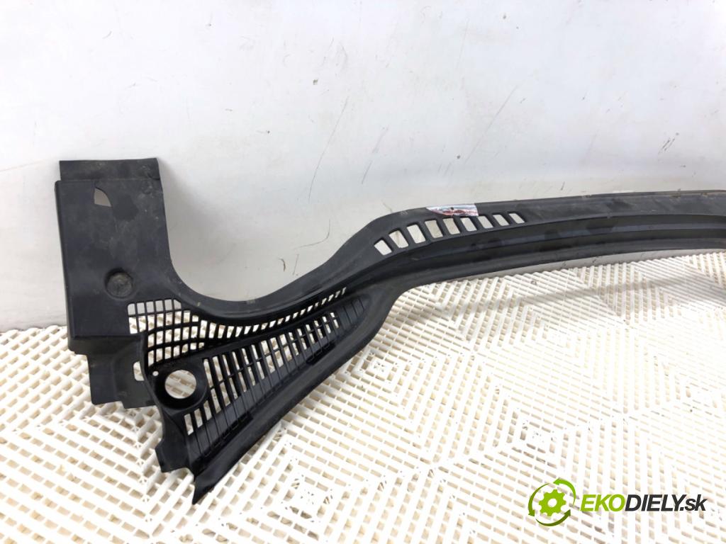 PEUGEOT 508 I sedan 2013 120 kW 2.0 HDi 1997 Torpédo, plast pod čelné okno 9686532780 (Torpédo (plast pod čelným sklom))