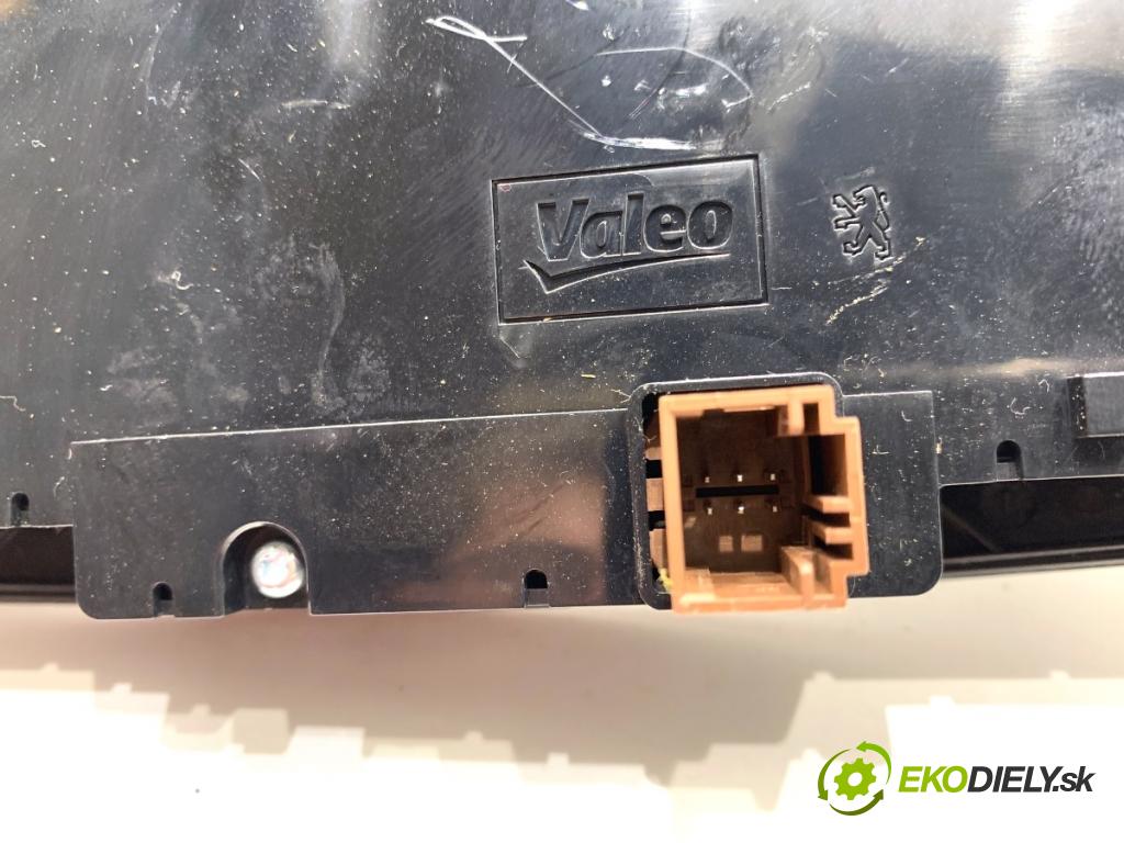 PEUGEOT 508 I sedan 2013 120 kW 2.0 HDi 1997 Panel ovládania radia  (Prepínacie páčky pod volantom)