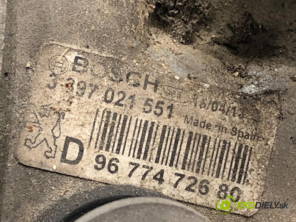 PEUGEOT 508 I sedan 2013 120 kW 2.0 HDi 1997 Mechanizmus stieračov pravy predný 9677472680 3397021551