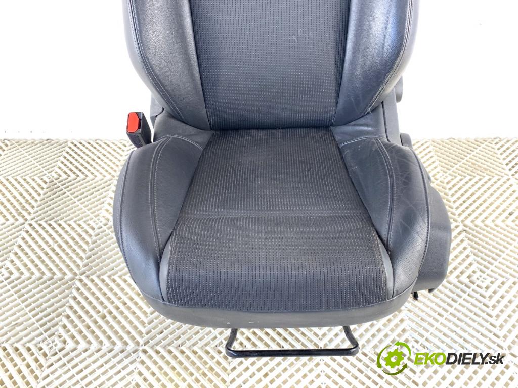 PEUGEOT 508 I sedan 2013 120 kW 2.0 HDi 1997 Sedadlo ľavy predný
