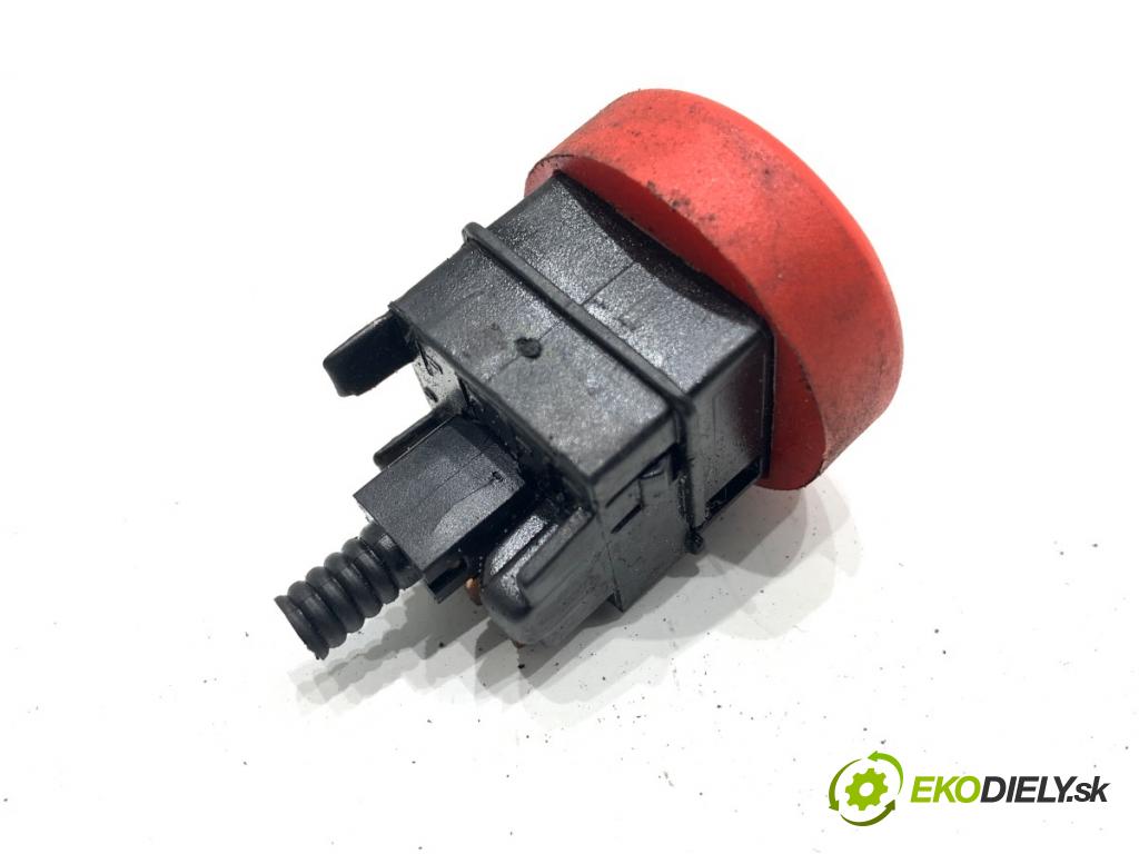 AIXAM A741 liftback 2006 4 kW 0.4 D 400 Spínač svetiel výstražných (núdzových)  (Prepínacie páčky pod volantom)