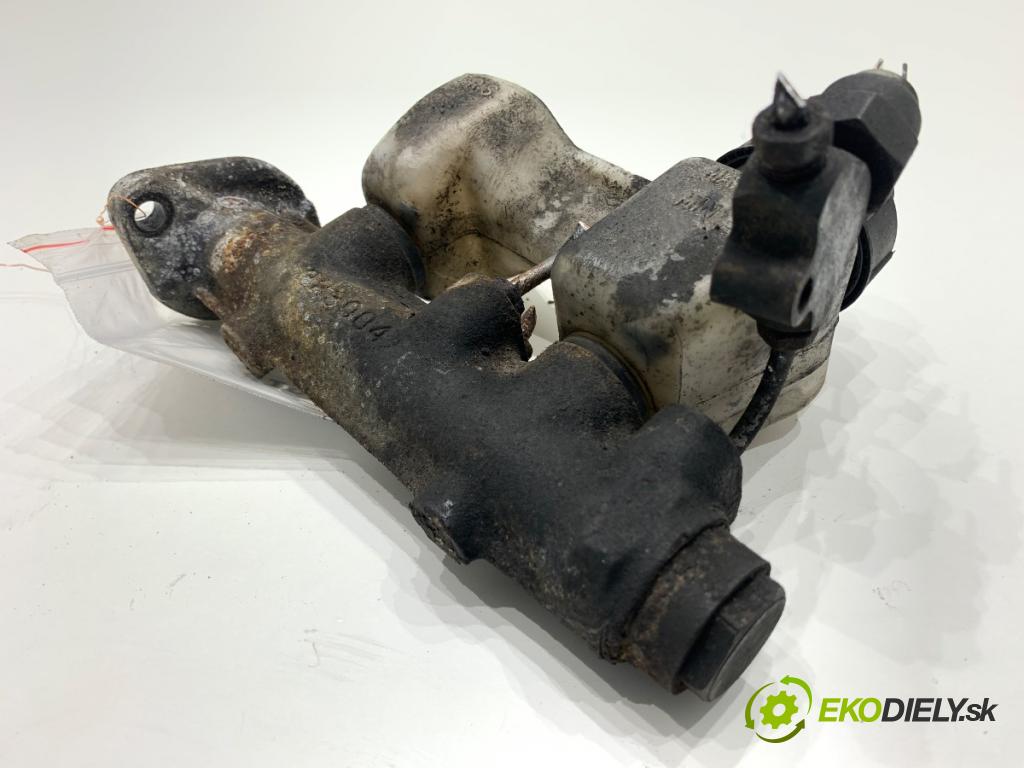 AIXAM A741 liftback 2006 4 kW 0.4 D 400 Posilovač bŕzd