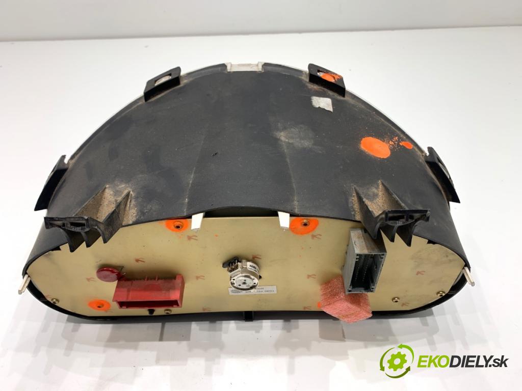 AIXAM A741 liftback 2006 4 kW 0.4 D 400 Prístrojovka BJH-5327AA (Prístrojová doska)