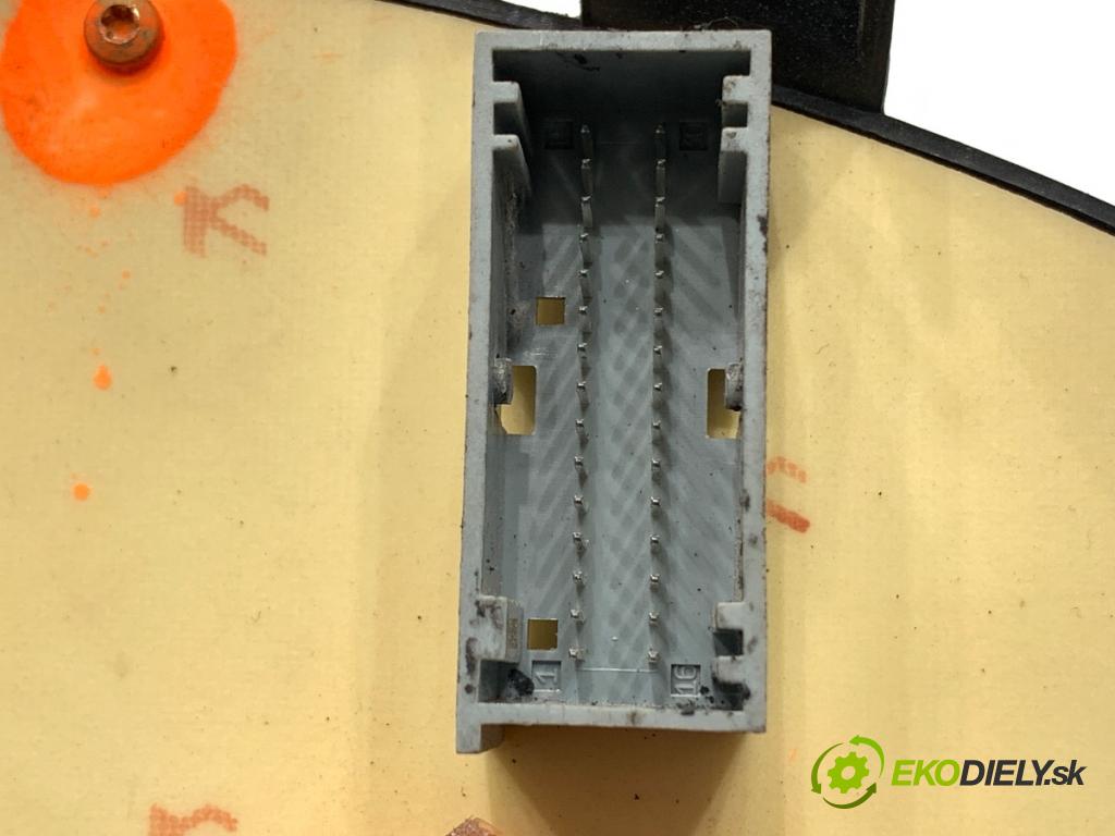 AIXAM A741 liftback 2006 4 kW 0.4 D 400 Prístrojovka BJH-5327AA (Prístrojová doska)