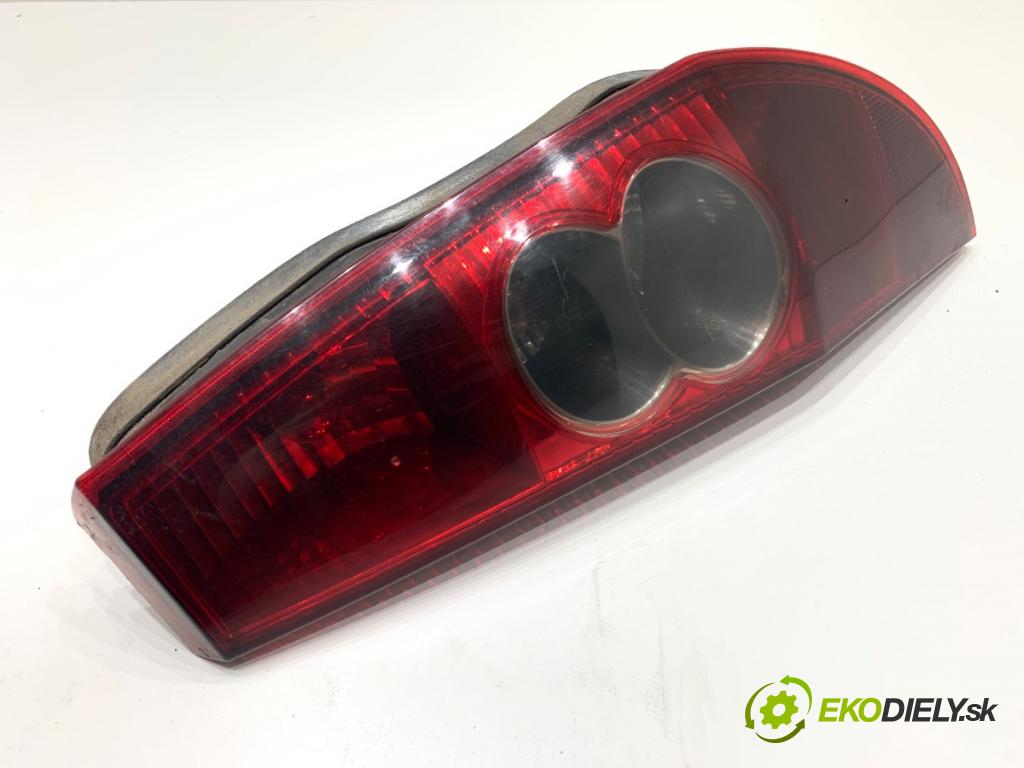 AIXAM A741 liftback 2006 4 kW 0.4 D 400 Svetlo pravy zad