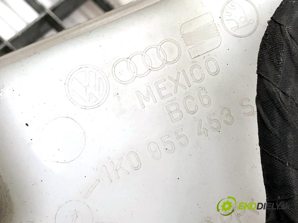 VW GOLF VI Kombi 2012 77 kW 1.6 TDI 1598 Nádržka ostrekovačov 1K0955453S
