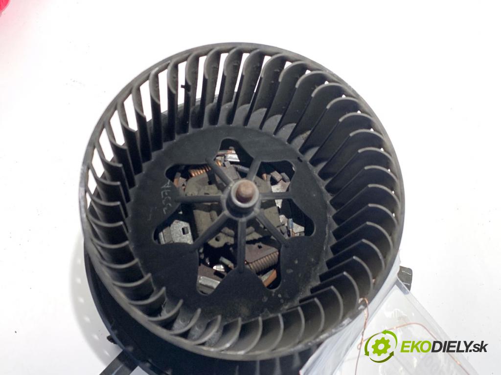 VW GOLF VI Kombi 2012 77 kW 1.6 TDI 1598 ventilátor kúrenia 1K1819015C