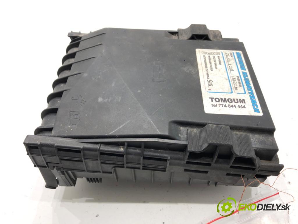 VW GOLF VI Kombi 2012 77 kW 1.6 TDI 1598 skříňka poistková 1K0937132F (Pojistková skříňka)