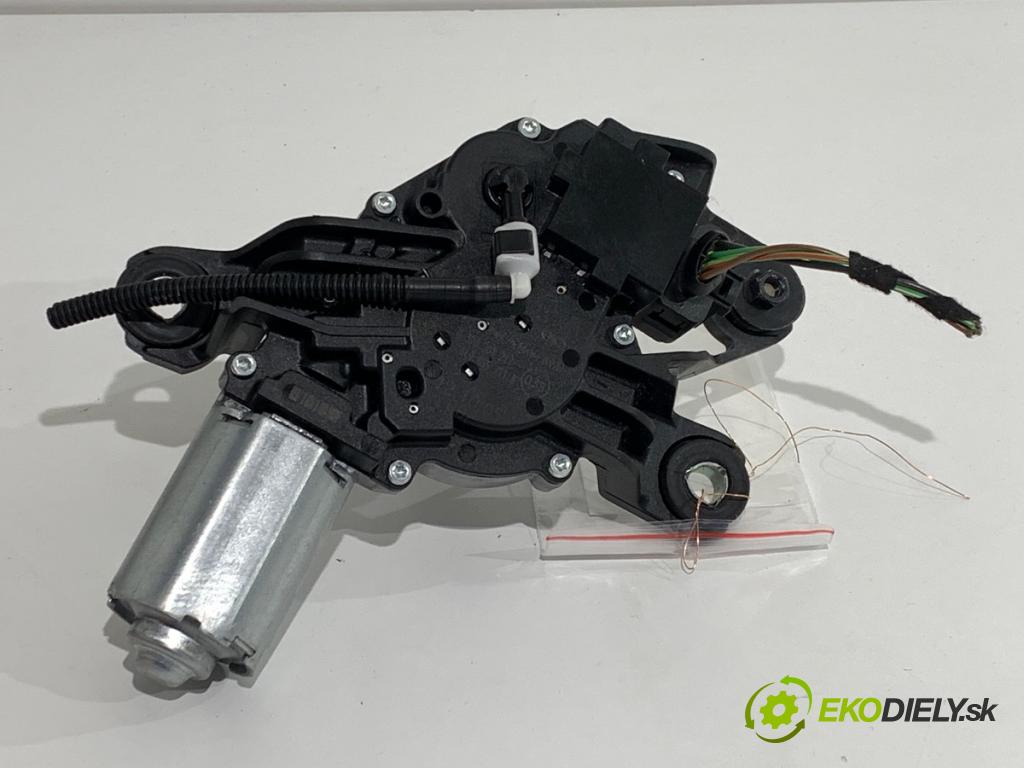 VW GOLF VI Kombi 2012 77 kW 1.6 TDI 1598 Motor stieračov zad 1K9955711B
