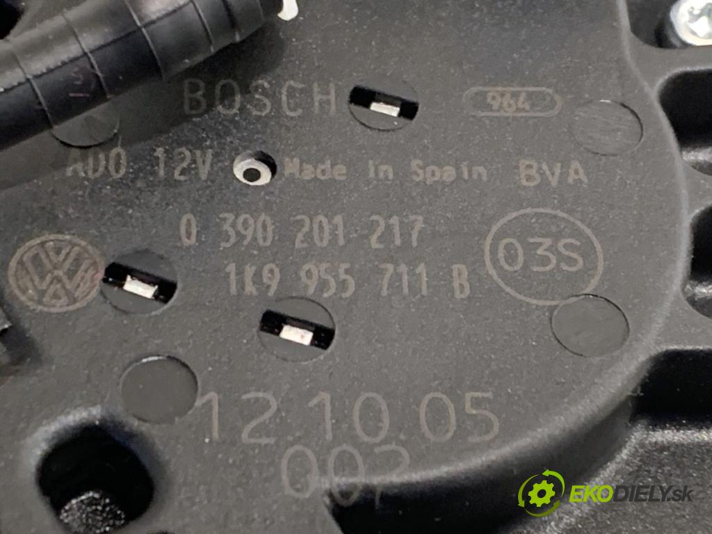VW GOLF VI Kombi 2012 77 kW 1.6 TDI 1598 Motor stieračov zad 1K9955711B