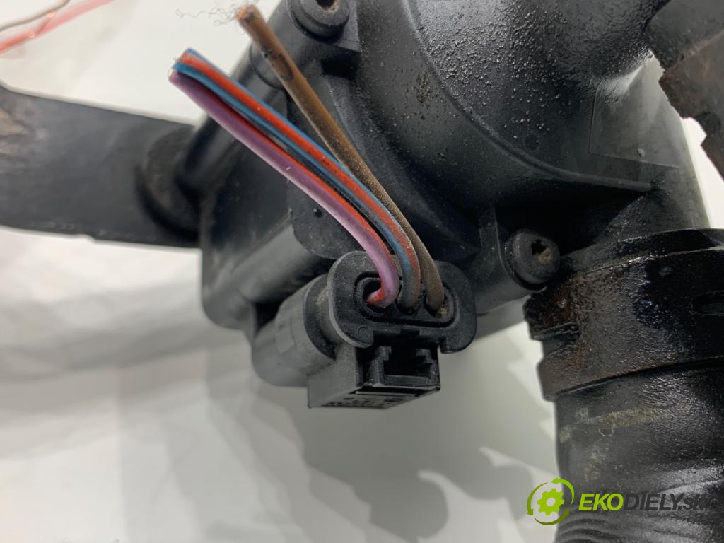 VW GOLF VI Kombi 2012 77 kW 1.6 TDI 1598 DALŠÍ: pumpa vody 5N0965561 (Vodní pumpa)