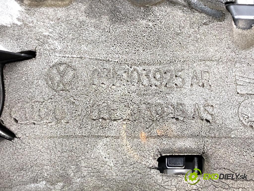 VW GOLF VI Kombi 2012 77 kW 1.6 TDI 1598 kryt motora 03L103925AR (Kryt motoru )