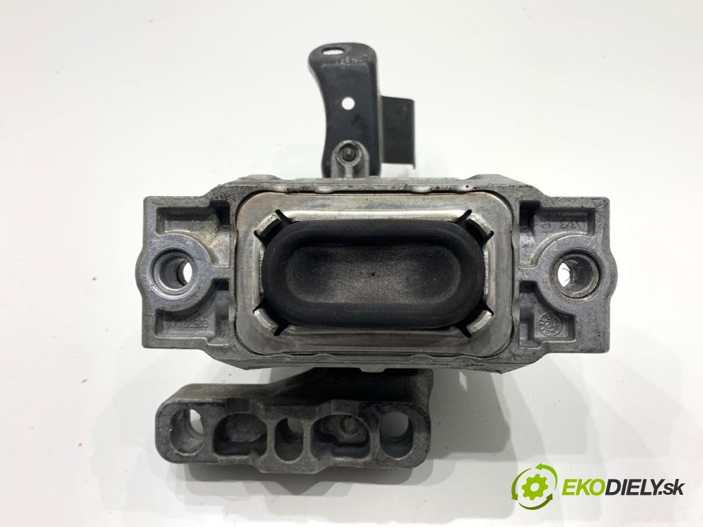 VW GOLF VI Kombi 2012 77 kW 1.6 TDI 1598 AirBag Motor ľavy 1K0199262CN