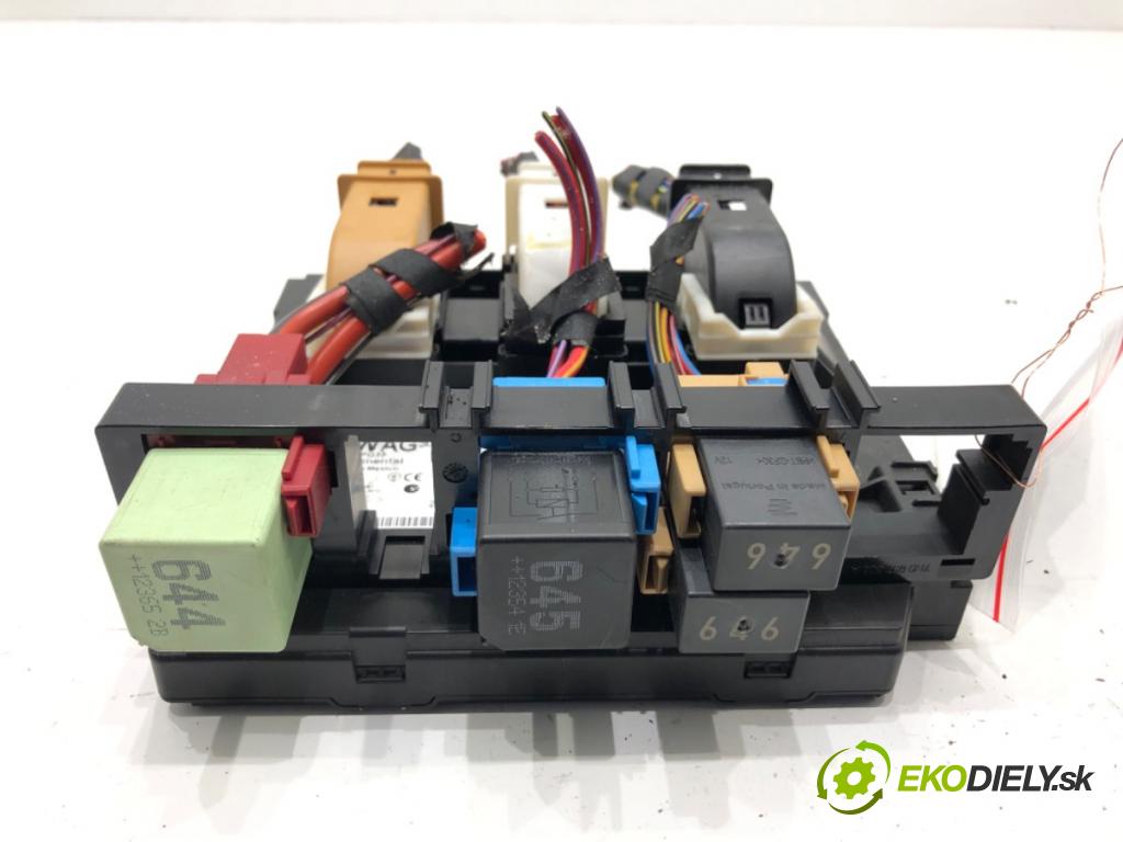 VW GOLF VI Kombi 2012 77 kW 1.6 TDI 1598 Modul BCM 5K0937084H (Riadiaca jednotka ostatné)