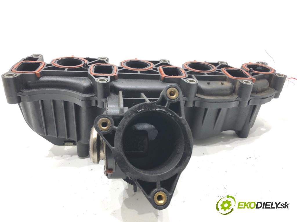 VW GOLF VI Kombi 2012 77 kW 1.6 TDI 1598 potrubí sání 03L129711AL (Sací potrubí)