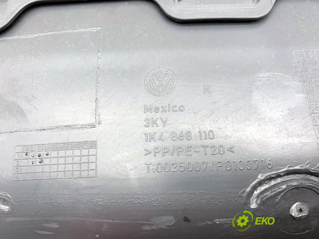VW GOLF VI Kombi 2012 77 kW 1.6 TDI 1598 čalúnenie Dvere pravy predný