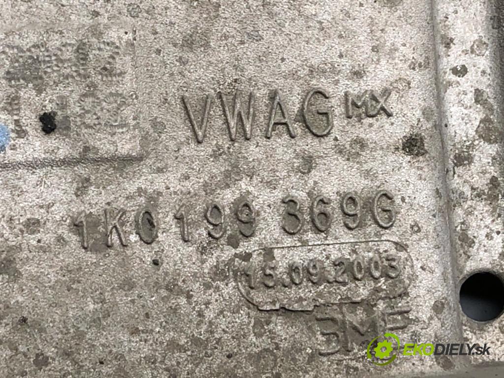 VW GOLF VI Kombi 2012 77 kW 1.6 TDI 1598 výztuha pod motor 1K0199369G (Přední výztuha)