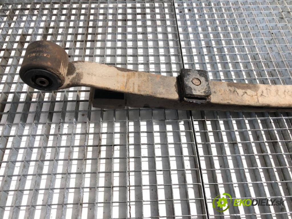 MERCEDES-BENZ T1 Autobus 1992 58 kW 208 D 2.3 (601.371, 601.372, 601.376, 601.377) 2299 Listové pero pravy zad 200888/007
