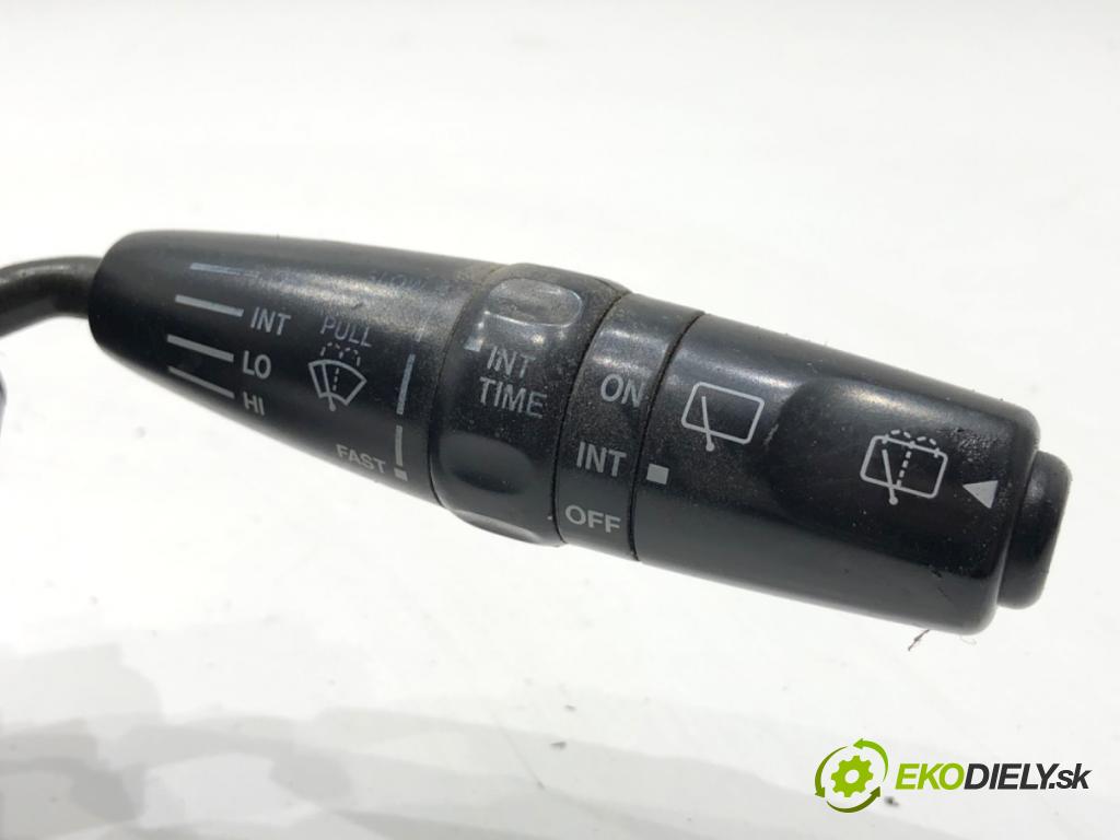 SUZUKI GRAND VITARA I samochód terenowy zamknięty 2001 68 kW 2.0 TD 4x4 (SQ 420D) 1998 Prepínač kombinovaný  (Prepínacie páčky pod volantom)