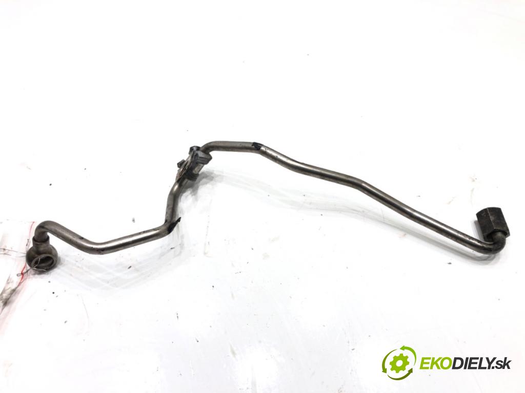 VW PASSAT B8 Kombi 2016 140 kW 2.0 TDI 1968 rúrka turba 04L145771H (Hadice turbodmychadla)