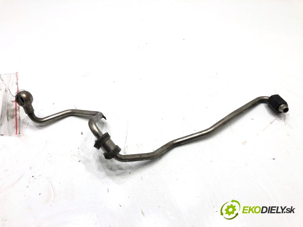 VW PASSAT B8 Kombi 2016 140 kW 2.0 TDI 1968 rúrka turba 04L145771H (Hadice turbodmychadla)