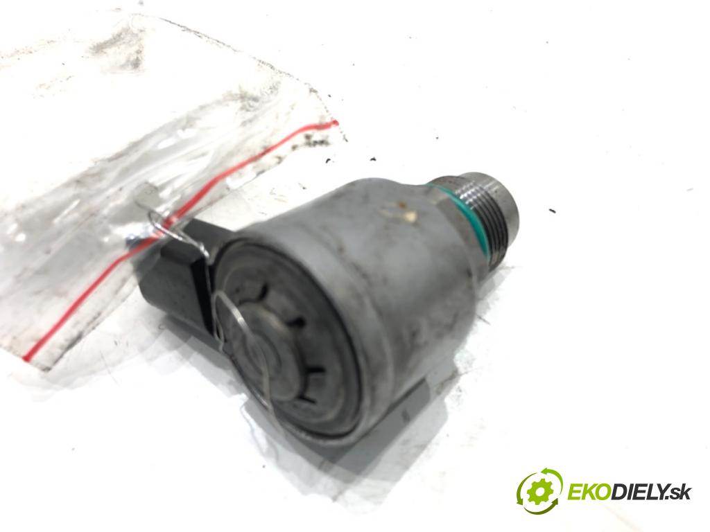 VW PASSAT B8 Kombi 2016 140 kW 2.0 TDI 1968 Regulátor tlaku paliva 04L130764C (Palivový systém ostatné)