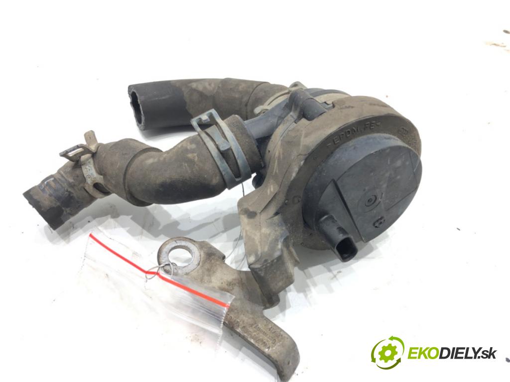 VW PASSAT B8 Kombi 2016 140 kW 2.0 TDI 1968 DALŠÍ: pumpa vody 5Q0965567J (Vodní pumpa)