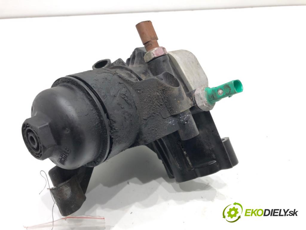 VW PASSAT B8 Kombi 2016 140 kW 2.0 TDI 1968 Obal filtra oleja 03N115389B (Obal olejového filtra)