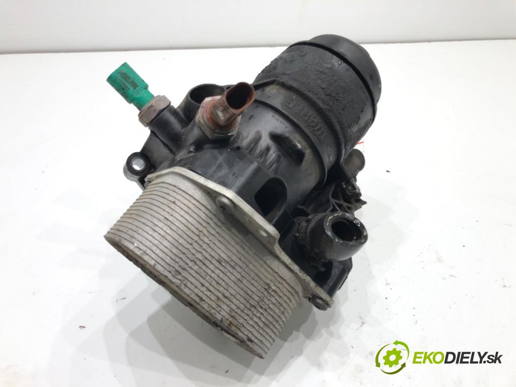 VW PASSAT B8 Kombi 2016 140 kW 2.0 TDI 1968 Obal filtra oleja 03N115389B (Obal olejového filtra)