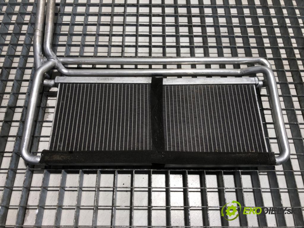 SCANIA P,G,R,T - series Ciągnik siodłowy 2008 279 kW R 380 279 kW [380 KM] olej napędowy 2004 - 2022 10600 Výhrevné teleso, radiátor kúrenia  (Radiátor kúrenia)