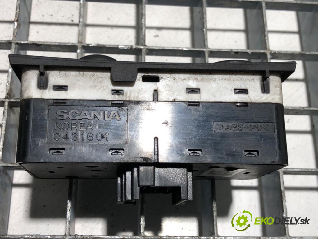 SCANIA P,G,R,T - series Ciągnik siodłowy 2008 279 kW R 380 279 kW [380 KM] olej napędowy 2004 - 2022 10600 Spínač svetiel 1540672