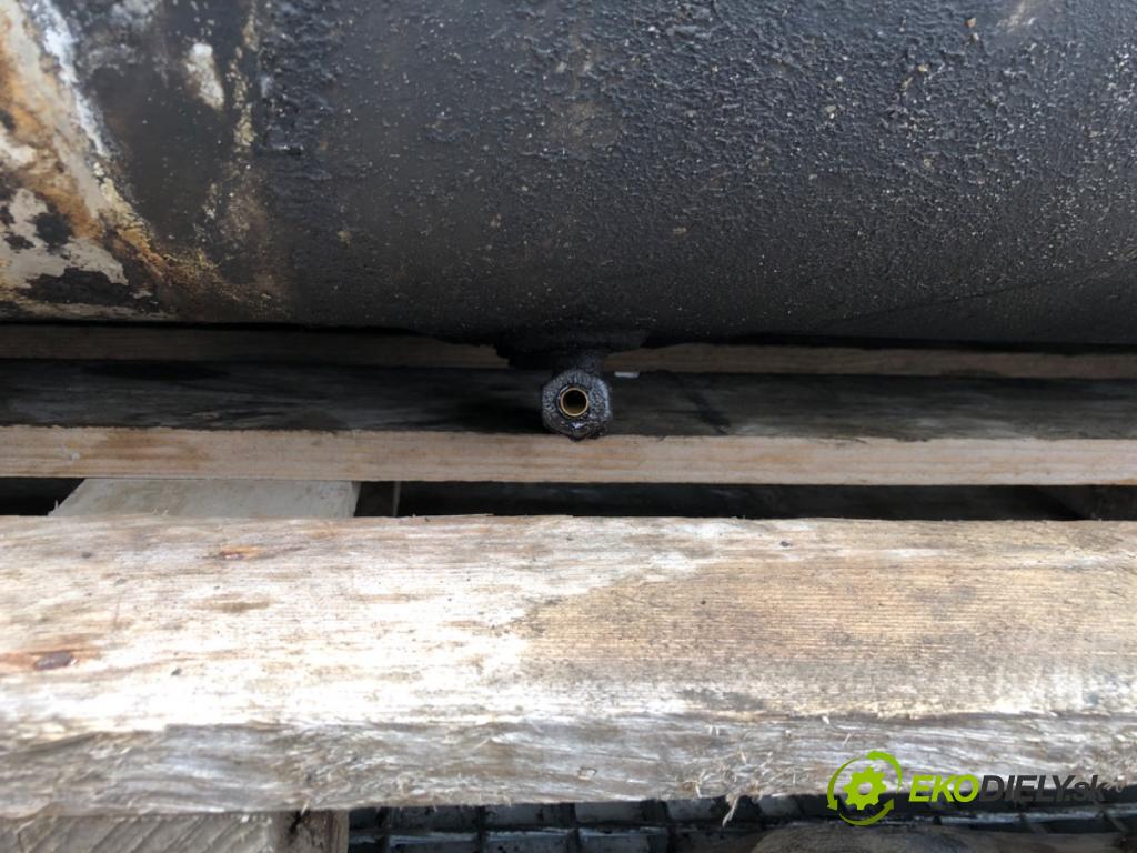 SCANIA P,G,R,T - series Ciągnik siodłowy 2008 279 kW R 380 279 kW [380 KM] olej napędowy 2004 - 2022 10600 Nádržka paliva 1517309 (Palivová nádrž)