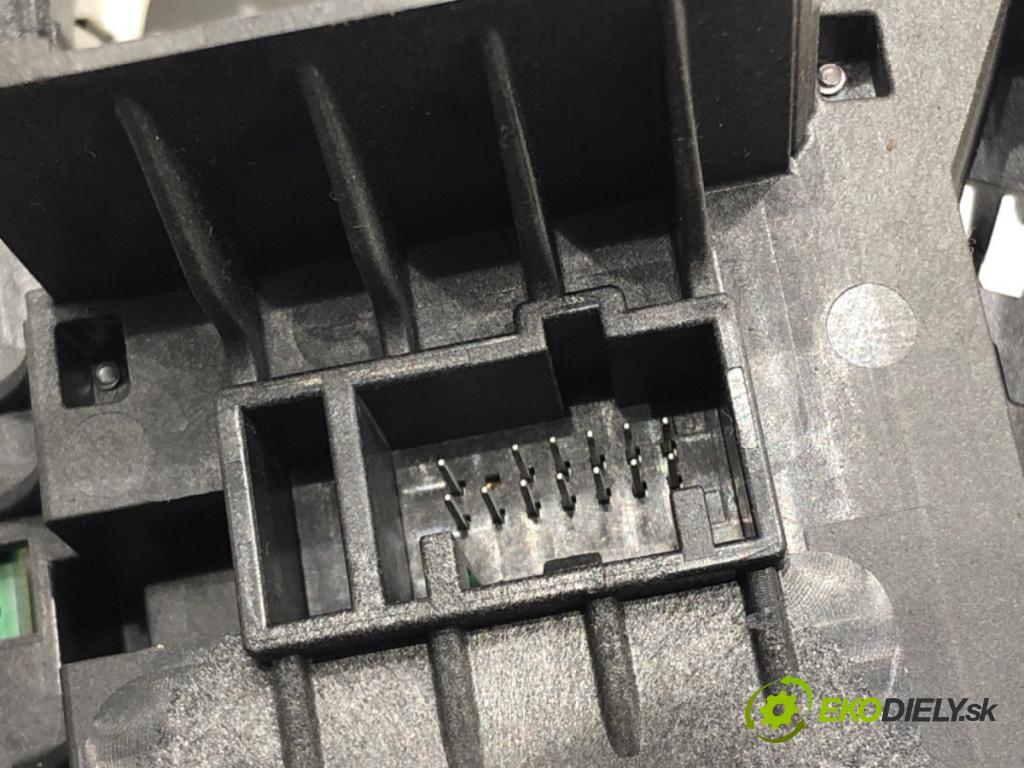 FORD TOURNEO nadwozie wielkoprzestrzenne (MPV) 2017 88 kW 1.5 TDCi 1499 Prepínač kombinovaný DV6T-3F944-AD CV6T-13335-AE (Prepínacie páčky pod volantom)