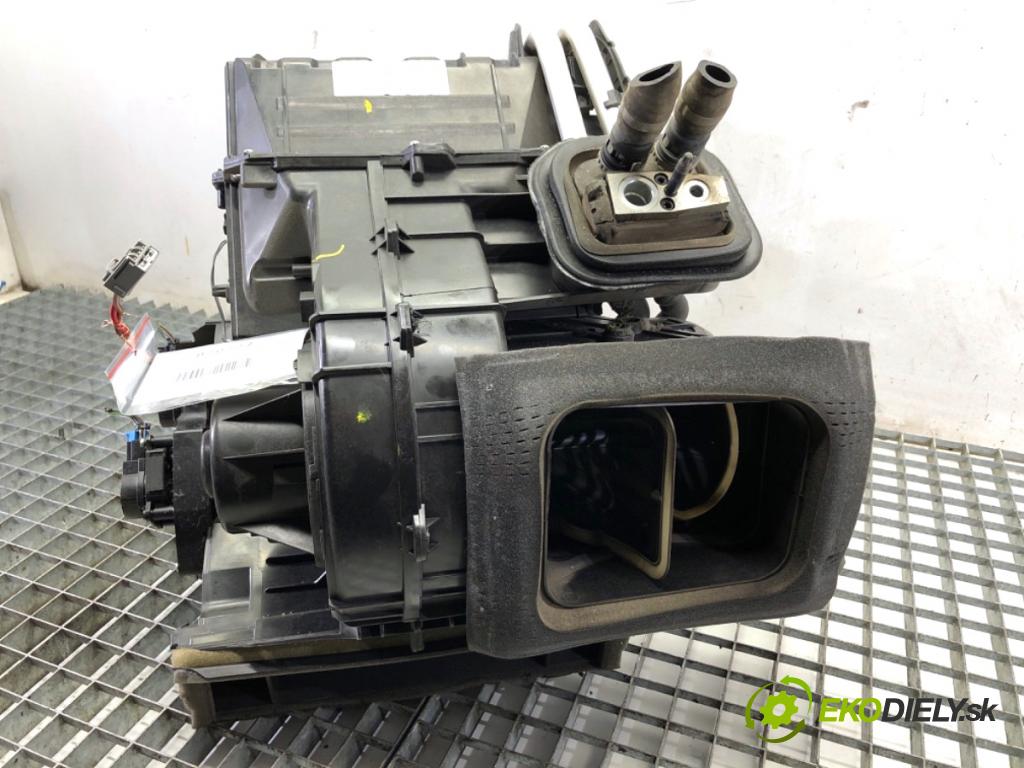 FORD TOURNEO nadwozie wielkoprzestrzenne (MPV) 2017 88 kW 1.5 TDCi 1499 topné těleso radiátor topení komplet KOMBAJN DV61-19B555-NK (Radiátor topení)