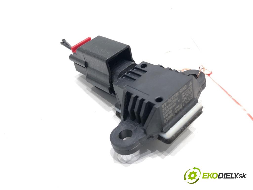 FORD TOURNEO nadwozie wielkoprzestrzenne (MPV) 2017 88 kW 1.5 TDCi 1499 Snímač nárazu GN15-14C676-AA (Snímač nárazu)