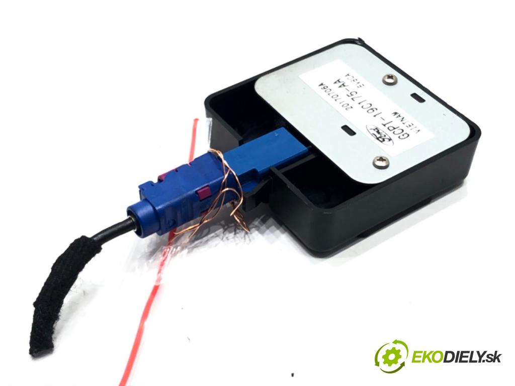 FORD TOURNEO nadwozie wielkoprzestrzenne (MPV) 2017 88 kW 1.5 TDCi 1499 Zosilňovač Antenní: GCPT-19C175-AA (Zosilňovač)