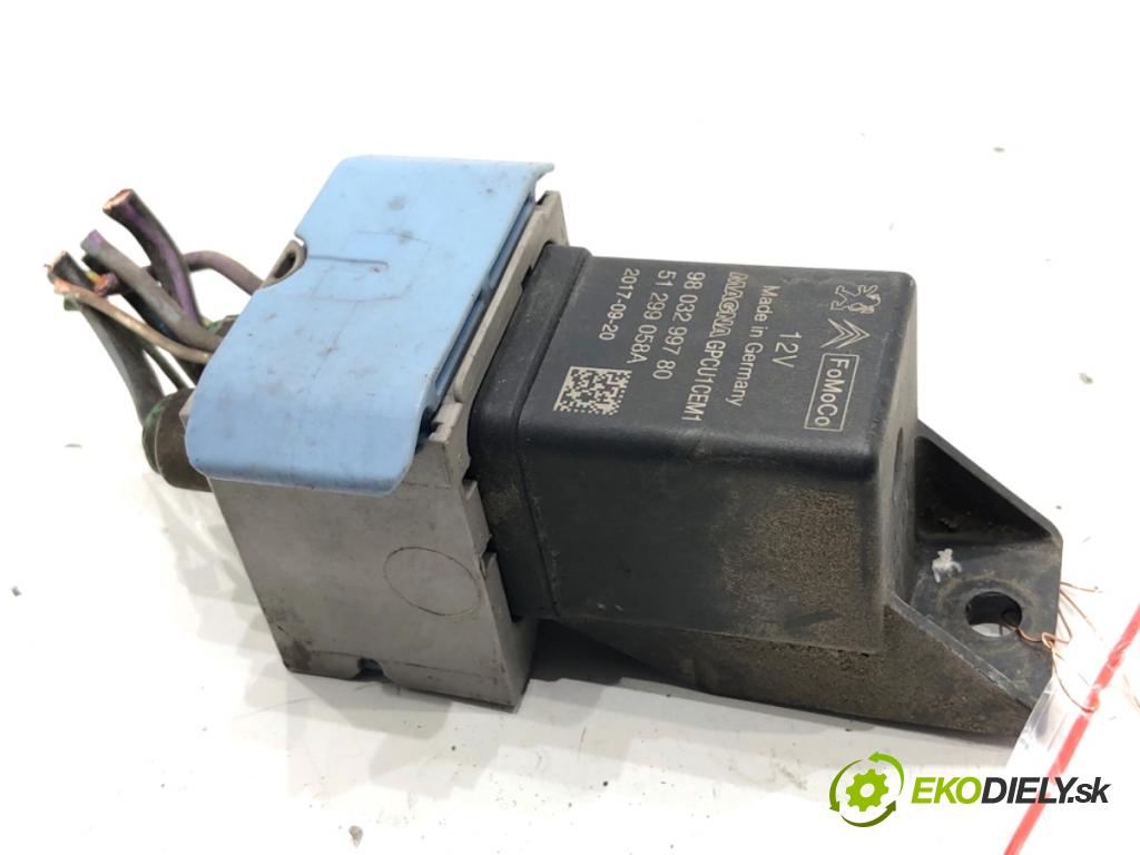 FORD TOURNEO nadwozie wielkoprzestrzenne (MPV) 2017 88 kW 1.5 TDCi 1499 relé sviečok žhavenia 9803299780 (Relé)