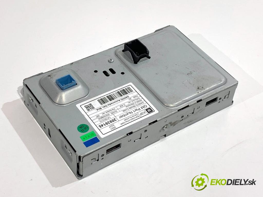 OPEL INSIGNIA A liftback 2012 118 kW 2.0 CDTI (68) 1956 Dislpej 20939145 (Prístrojová doska)