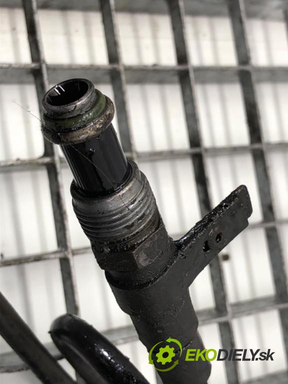 VW TOUAREG SUV 2004 128 kW 2.5 R5 TDI 2461 hadica servočerpadlo  (Rúrka servočerpadla)