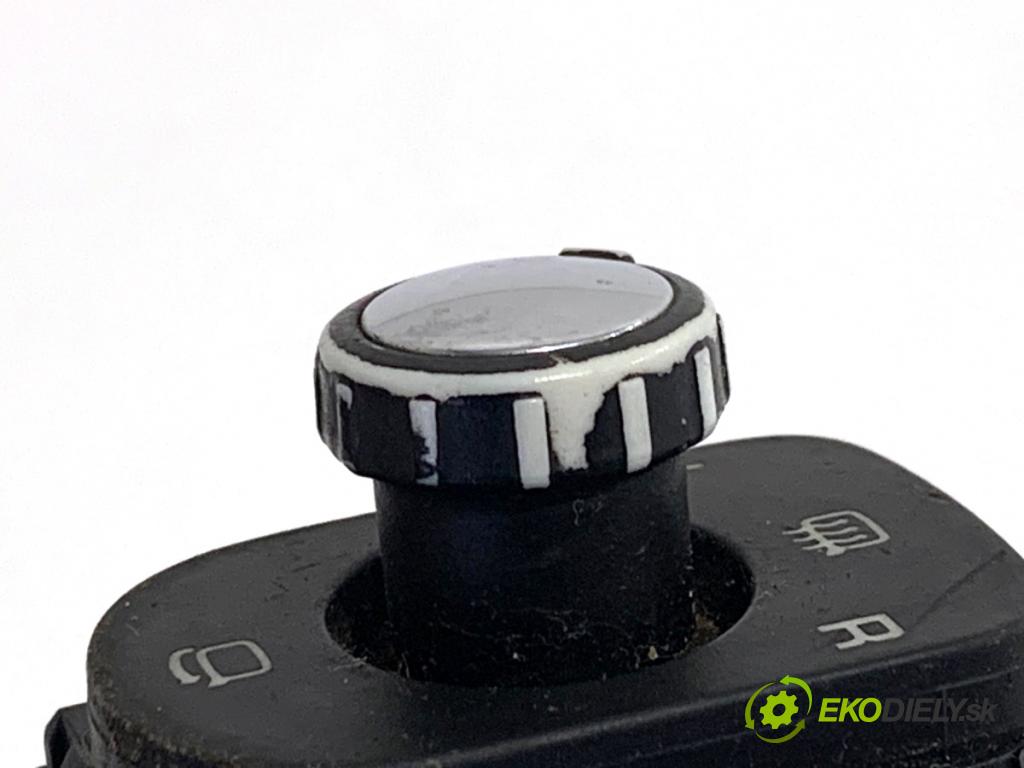 VW TOUAREG SUV 2004 128 kW 2.5 R5 TDI 2461 Prepínač nastavenia spätných zrkadiel 7L6959565E (Prepínacie páčky pod volantom)