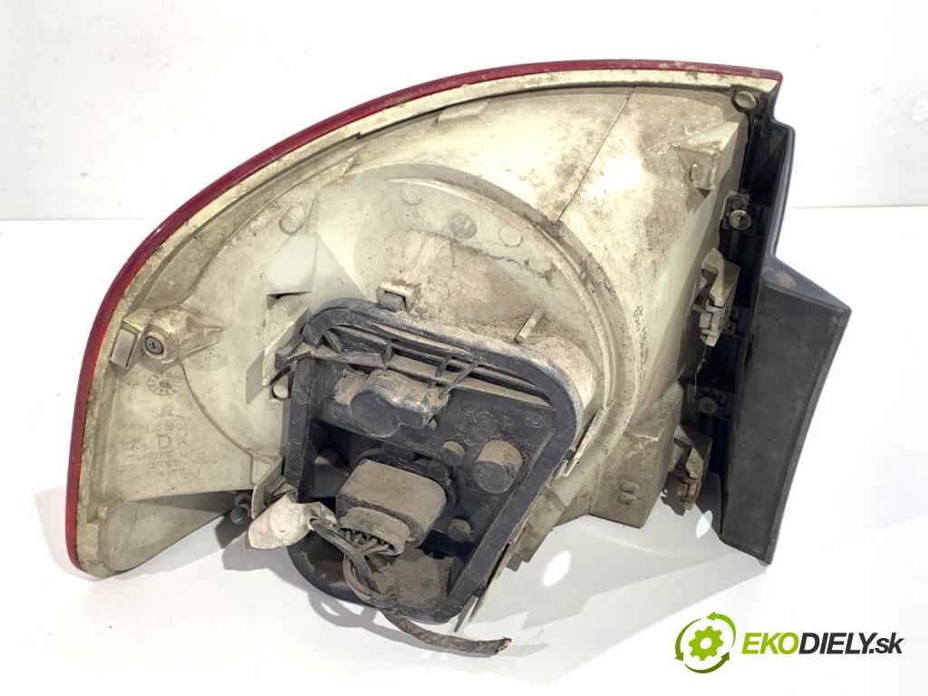 VW TOUAREG SUV 2004 128 kW 2.5 R5 TDI 2461 Svetlo pravy zad 7L6945096K